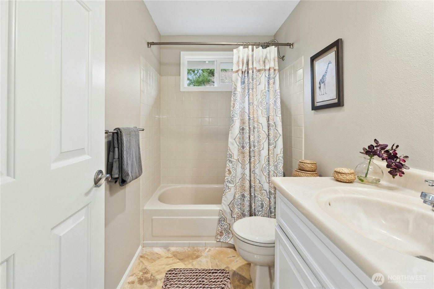 23512 NE 19th Drive , Sammamish, WA 98074-4430