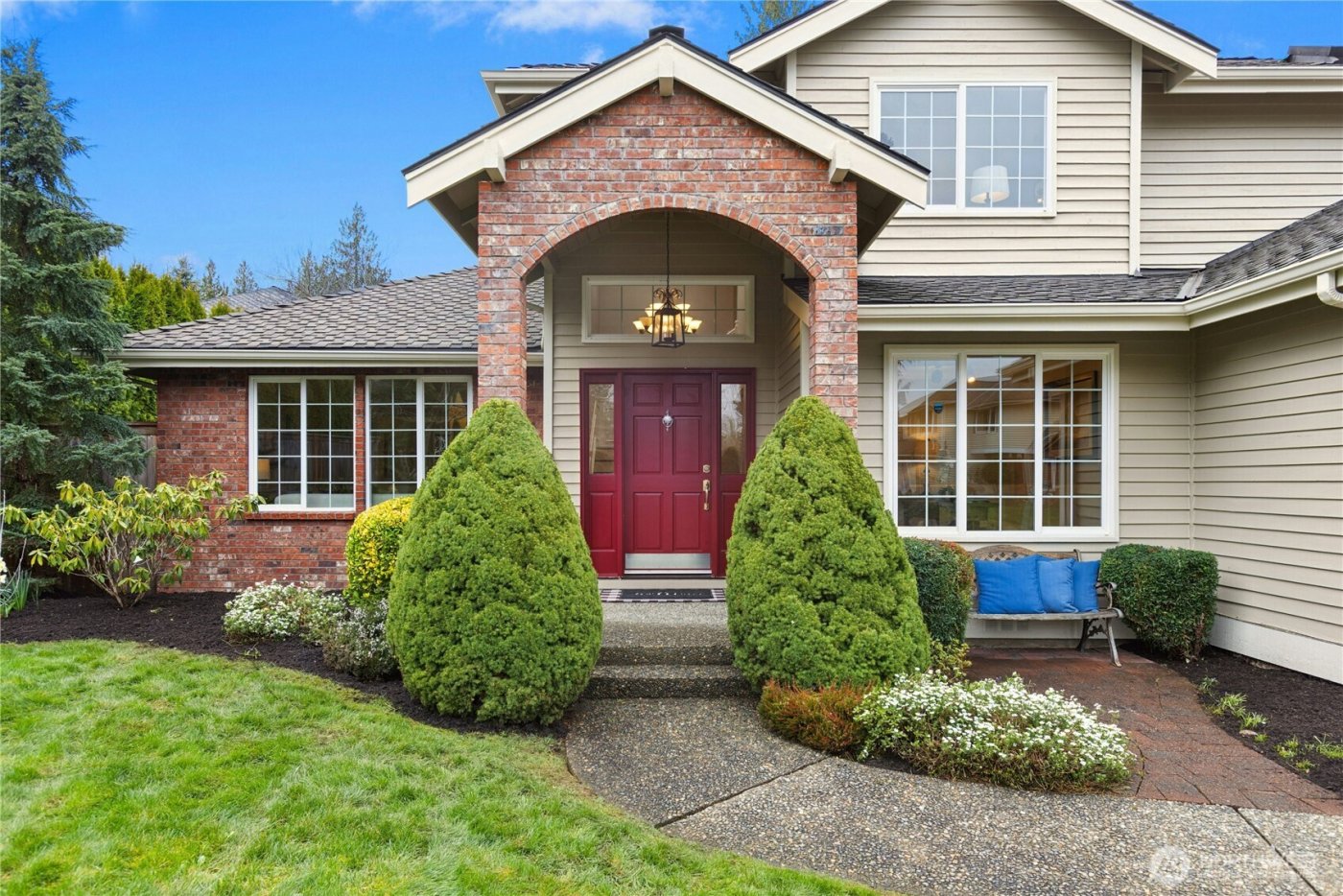 23512 NE 19th Drive , Sammamish, WA 98074-4430