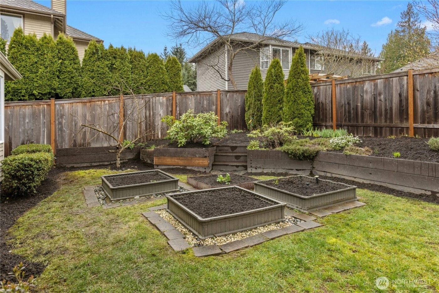 23512 NE 19th Drive , Sammamish, WA 98074-4430