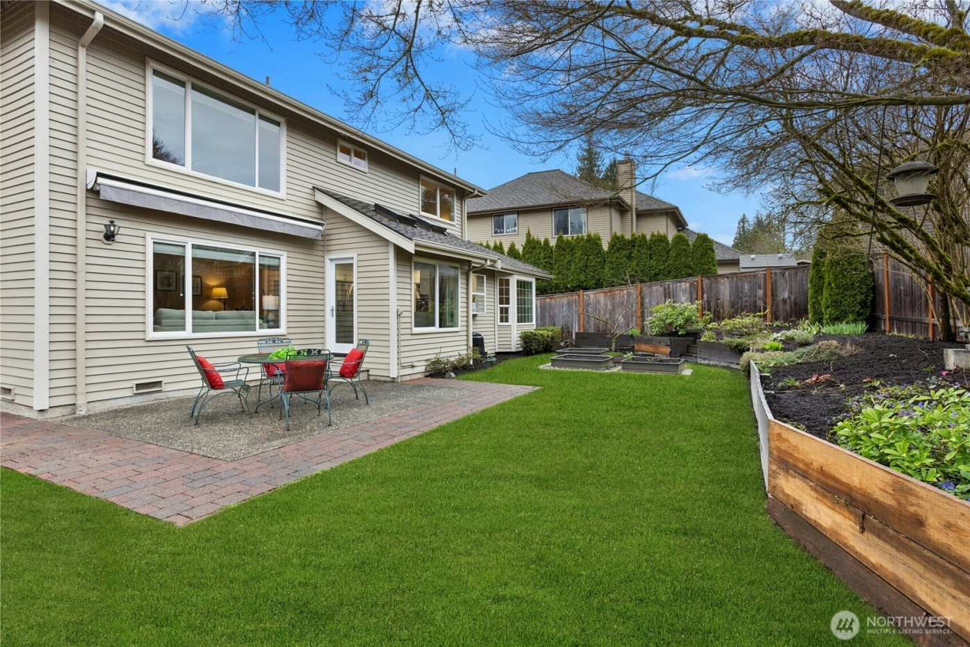 23512 NE 19th Drive , Sammamish, WA 98074-4430