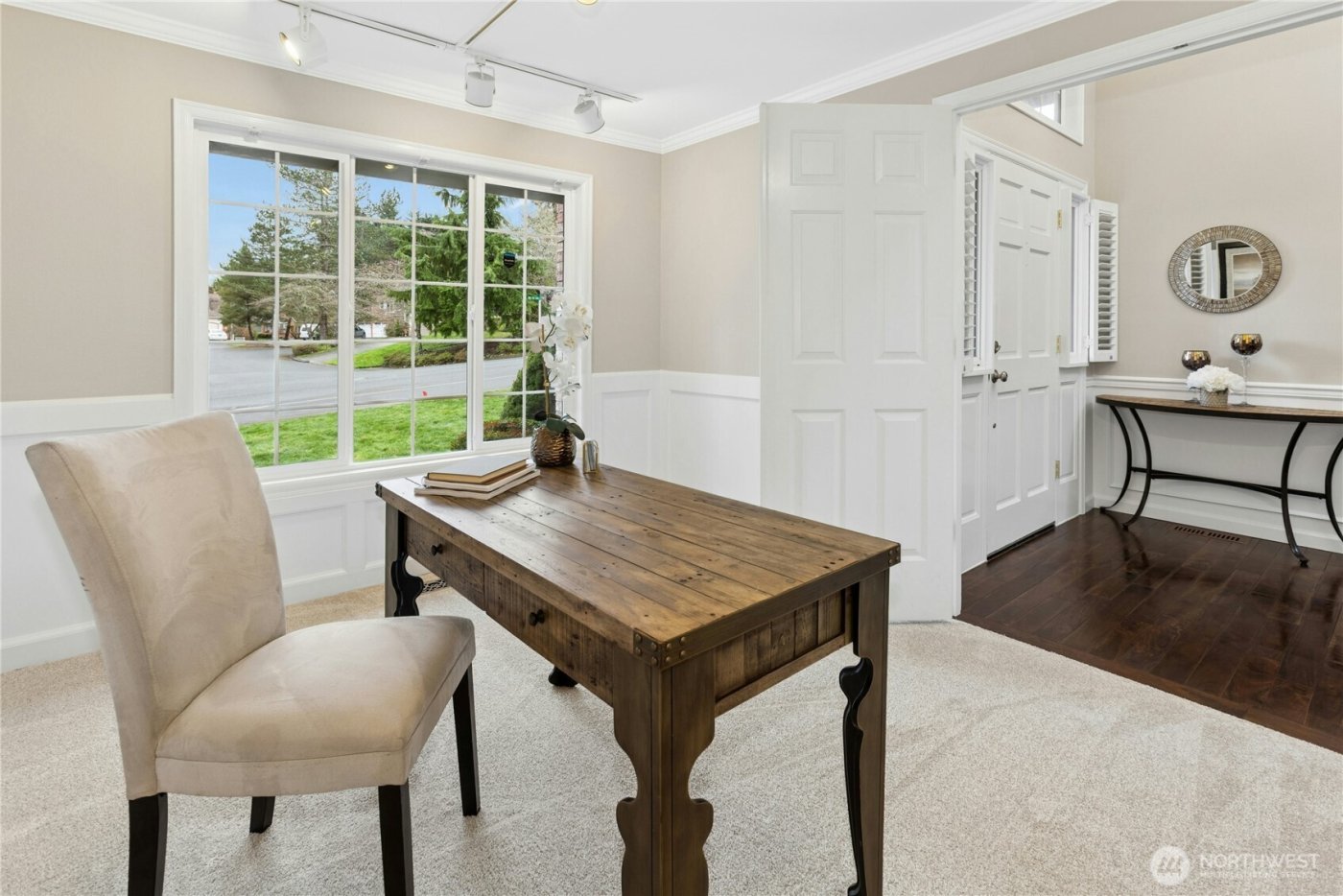 23512 NE 19th Drive , Sammamish, WA 98074-4430