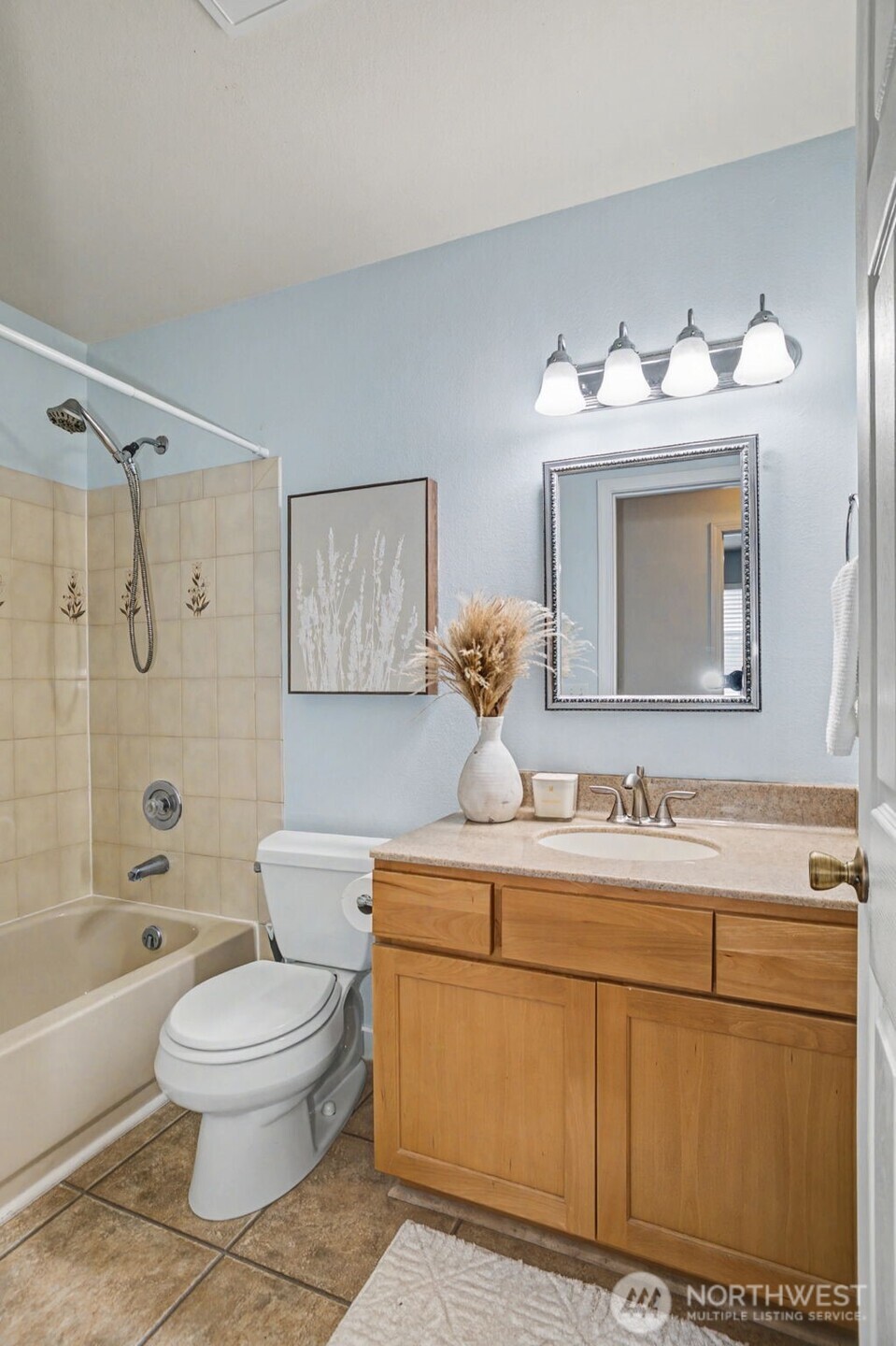 4108 NE 6th Place #2A, Renton, WA 98059