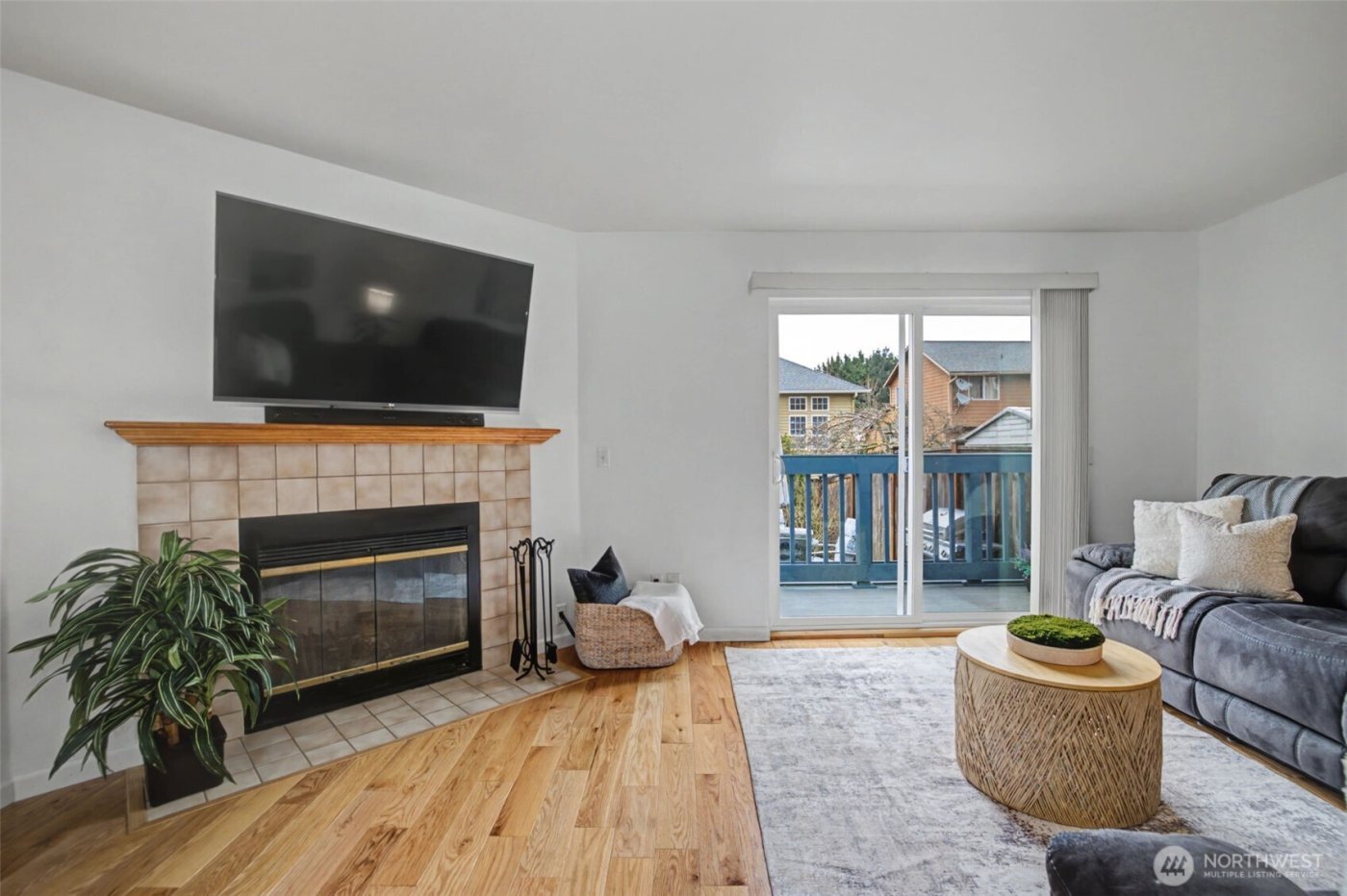 4108 NE 6th Place #2A, Renton, WA 98059