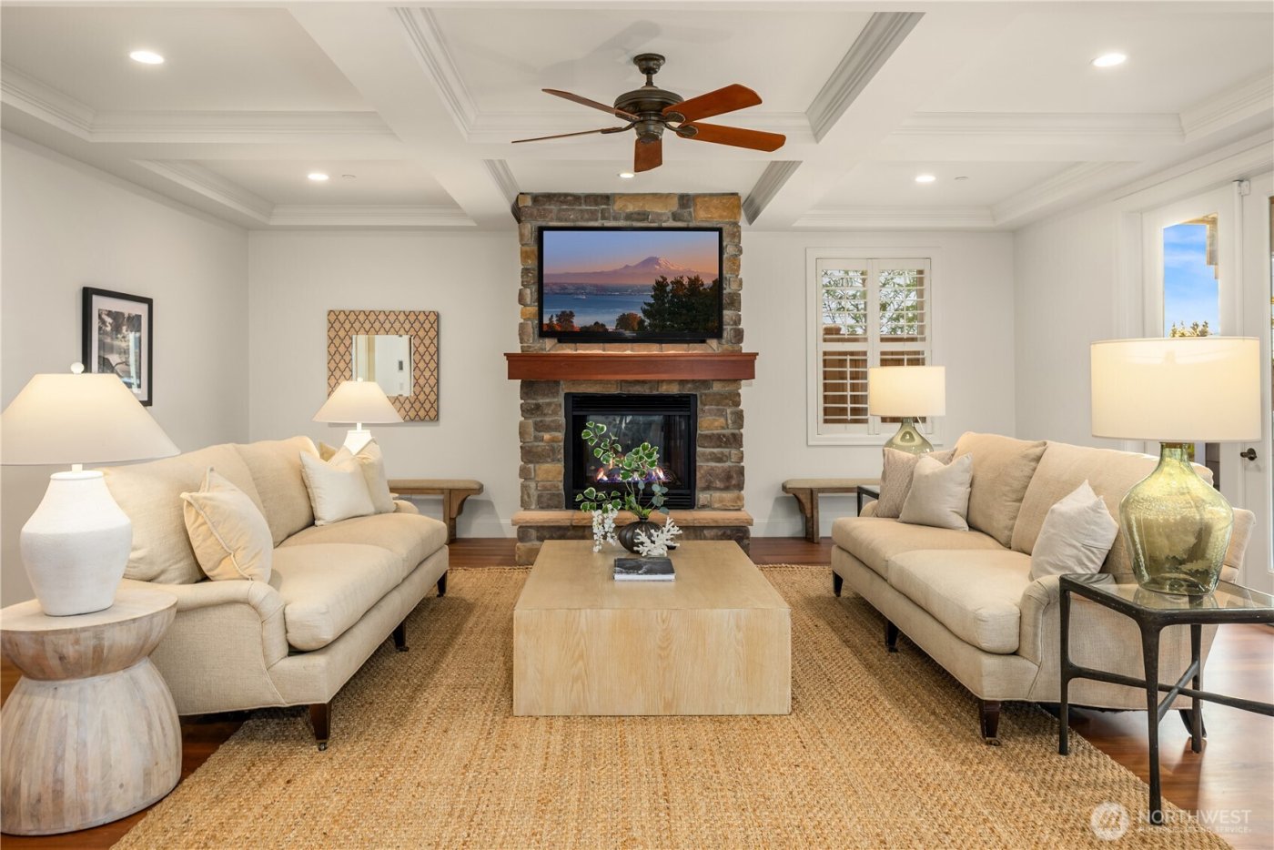 6577 102nd Avenue NE, Kirkland, WA 98033