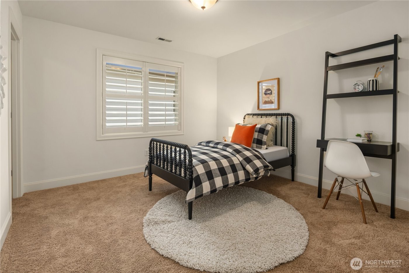 6577 102nd Avenue NE, Kirkland, WA 98033