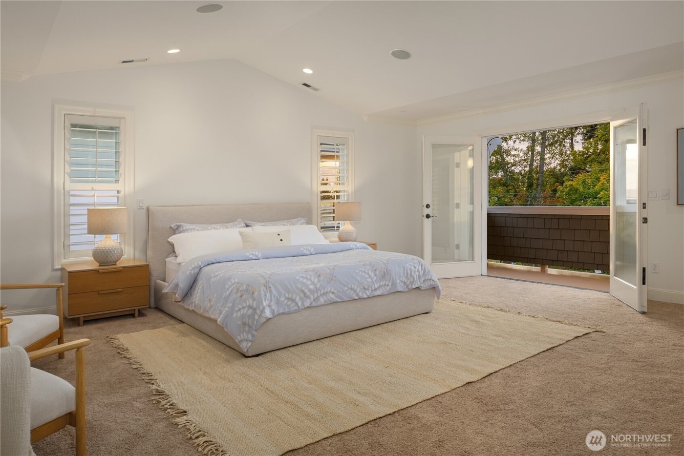 6577 102nd Avenue NE, Kirkland, WA 98033