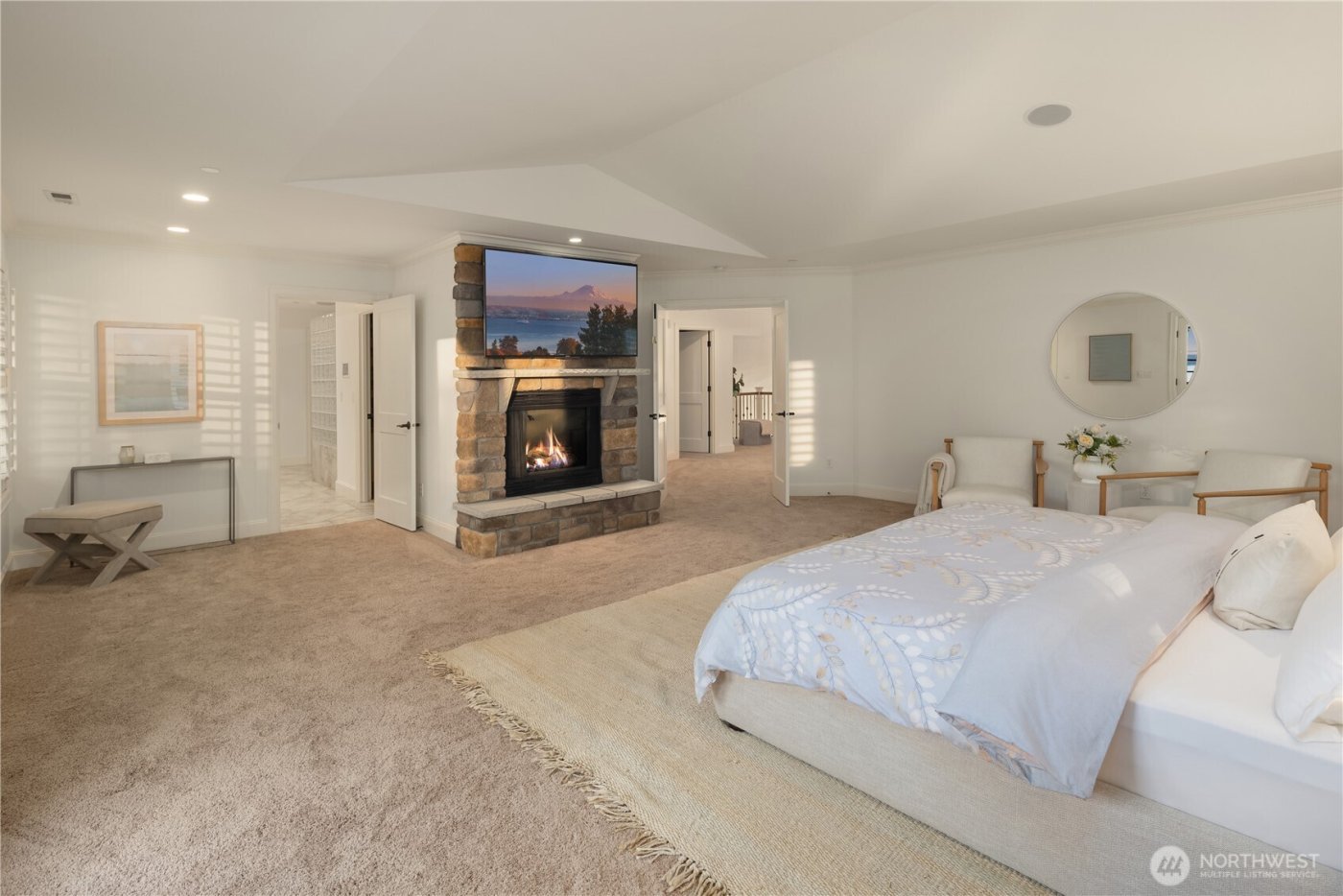 6577 102nd Avenue NE, Kirkland, WA 98033