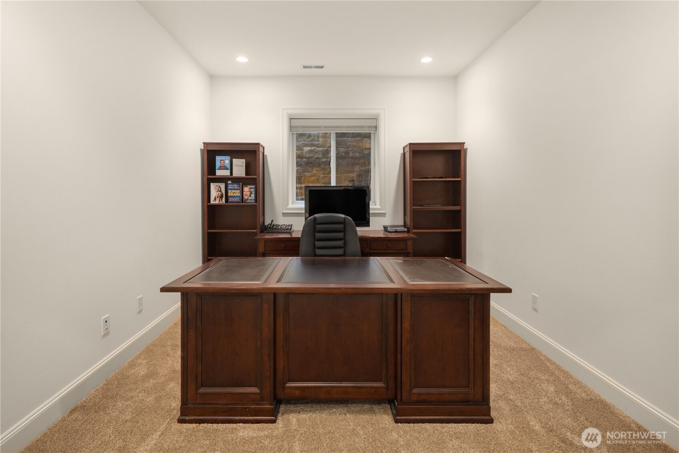 6577 102nd Avenue NE, Kirkland, WA 98033