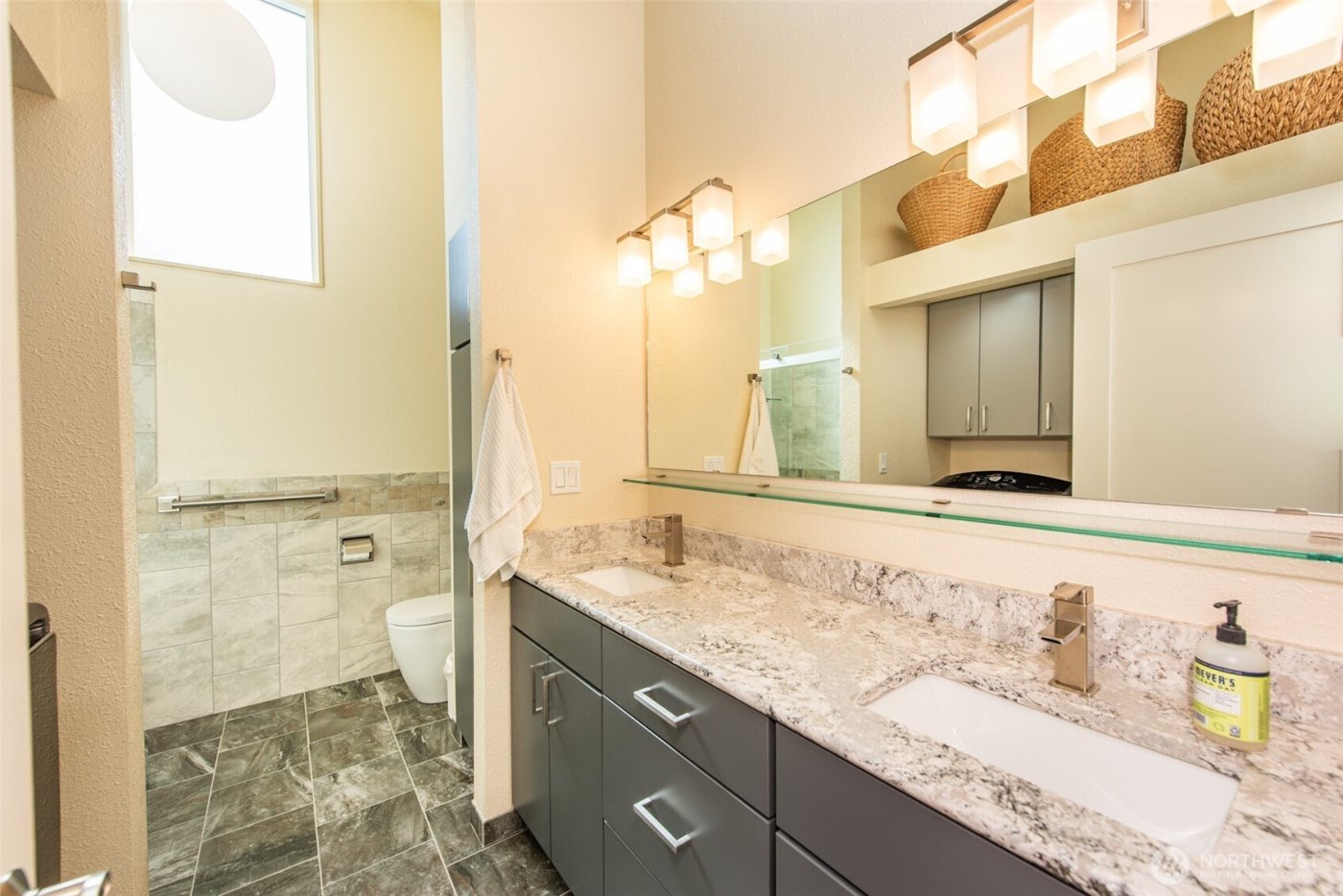 2507 S Peabody Street , Port Angeles, WA 98362