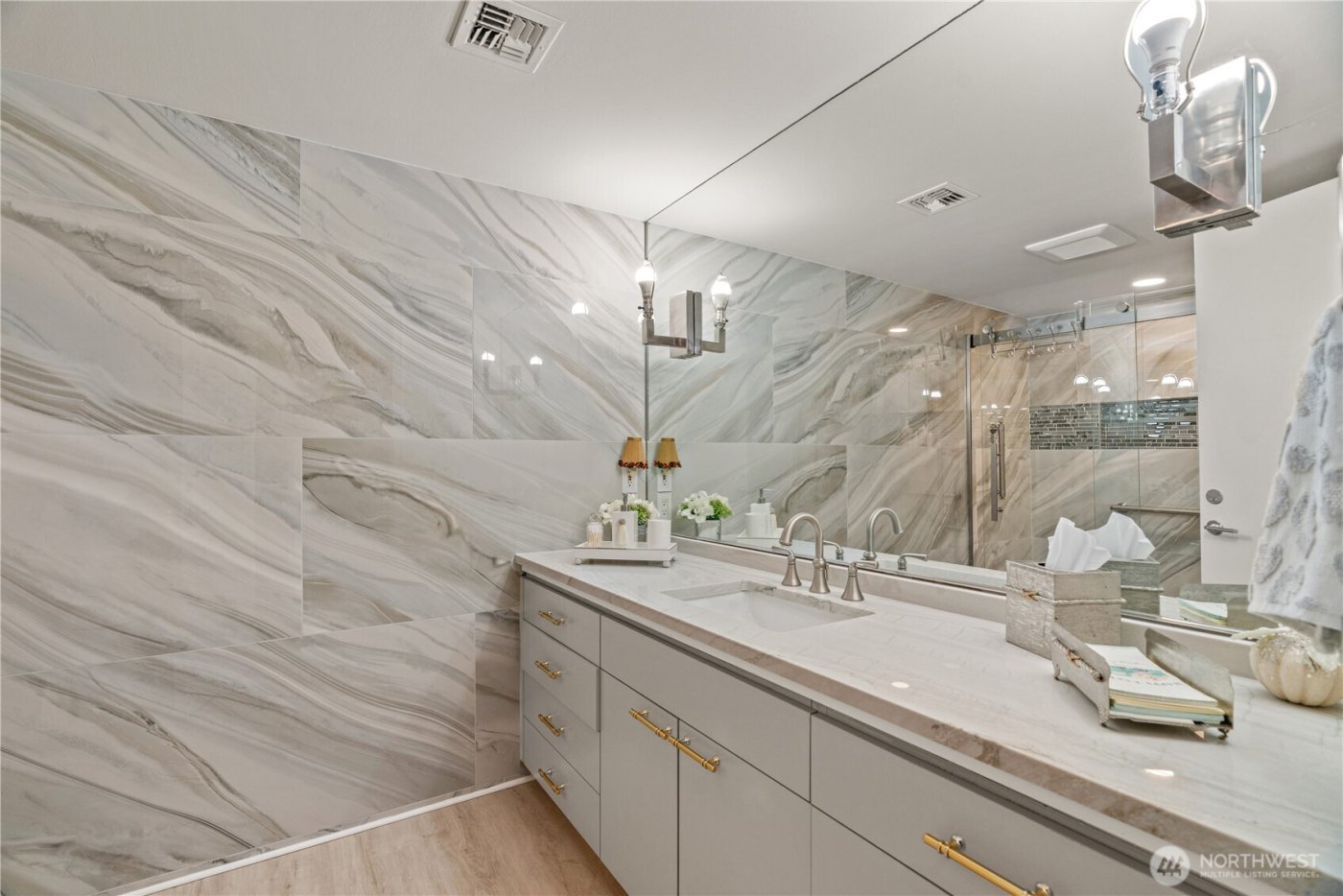 101 99th Avenue NE #101, Bellevue, WA 98004