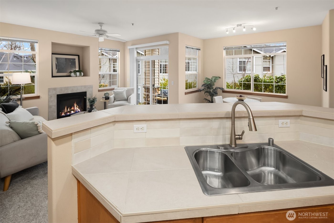 1855 Trossachs Boulevard SE #2402, Sammamish, WA 98075