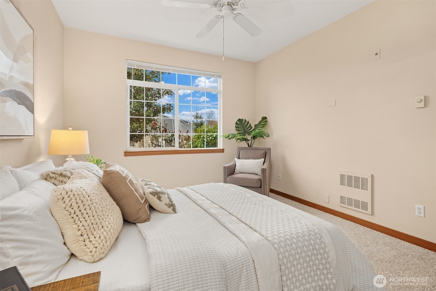 1855 Trossachs Boulevard SE #2402, Sammamish, WA 98075