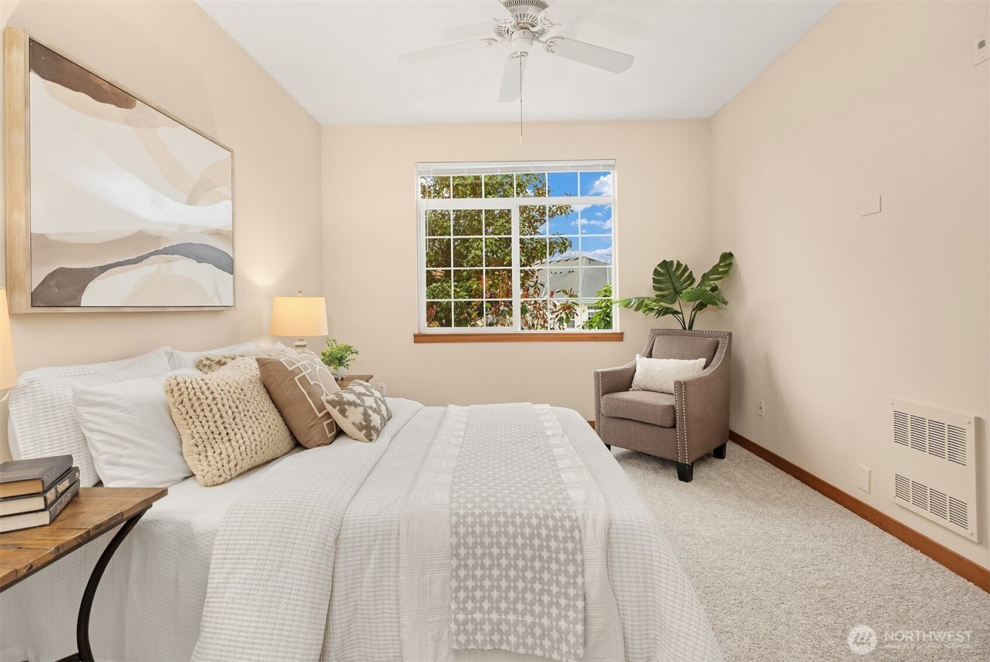 1855 Trossachs Boulevard SE #2402, Sammamish, WA 98075