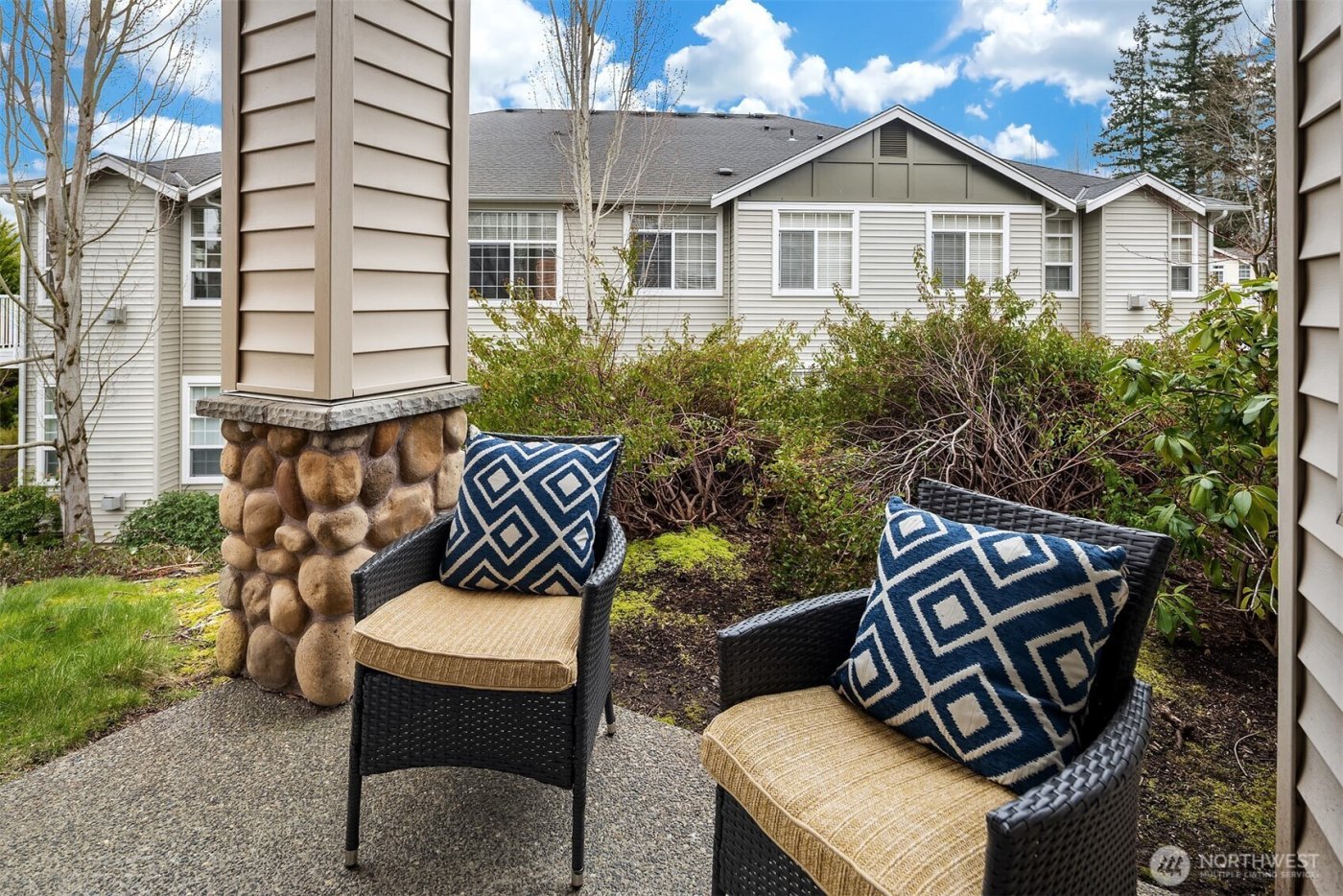 1855 Trossachs Boulevard SE #2402, Sammamish, WA 98075