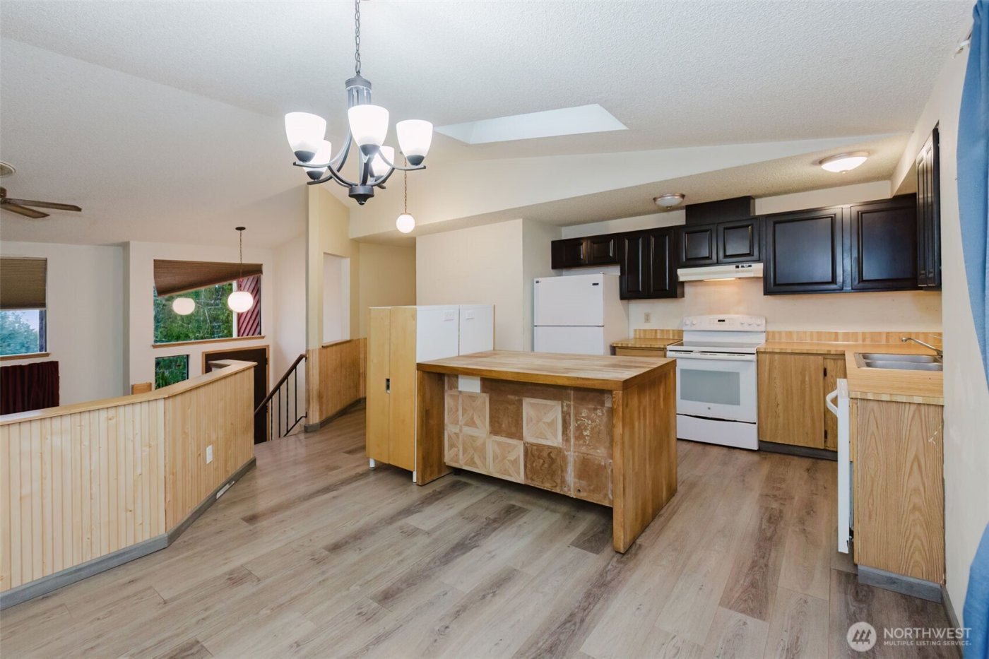 13607 W Raven Lane , Bremerton, WA 98312