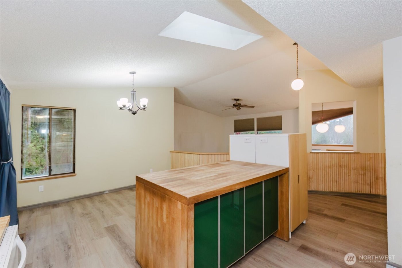 13607 W Raven Lane , Bremerton, WA 98312