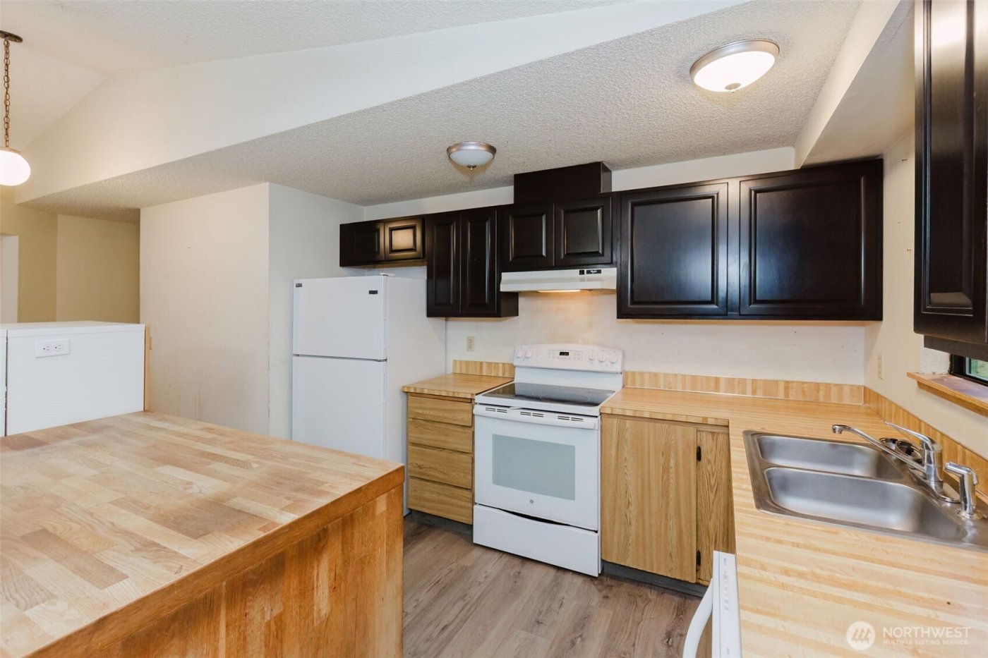 13607 W Raven Lane , Bremerton, WA 98312