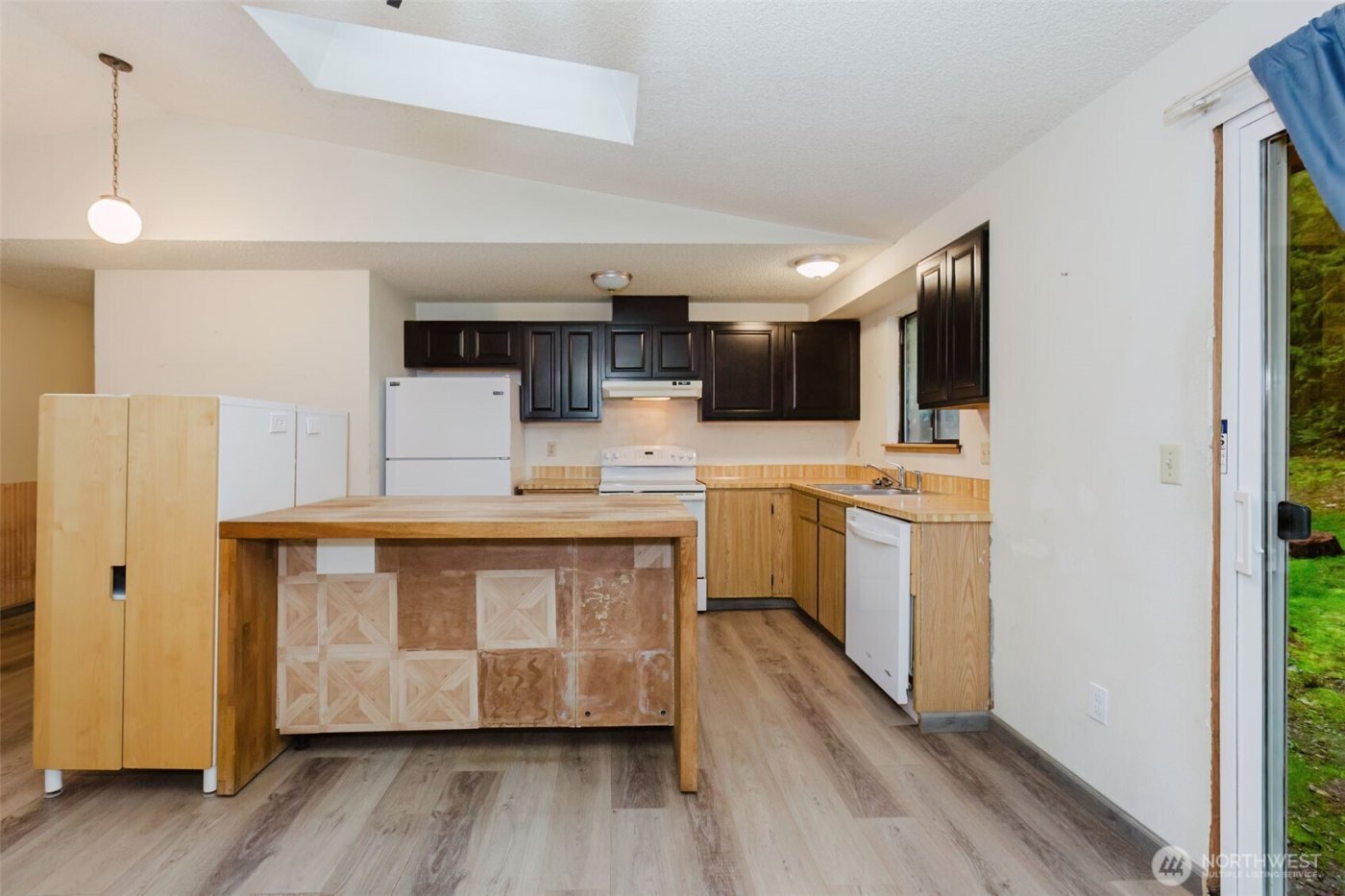 13607 W Raven Lane , Bremerton, WA 98312