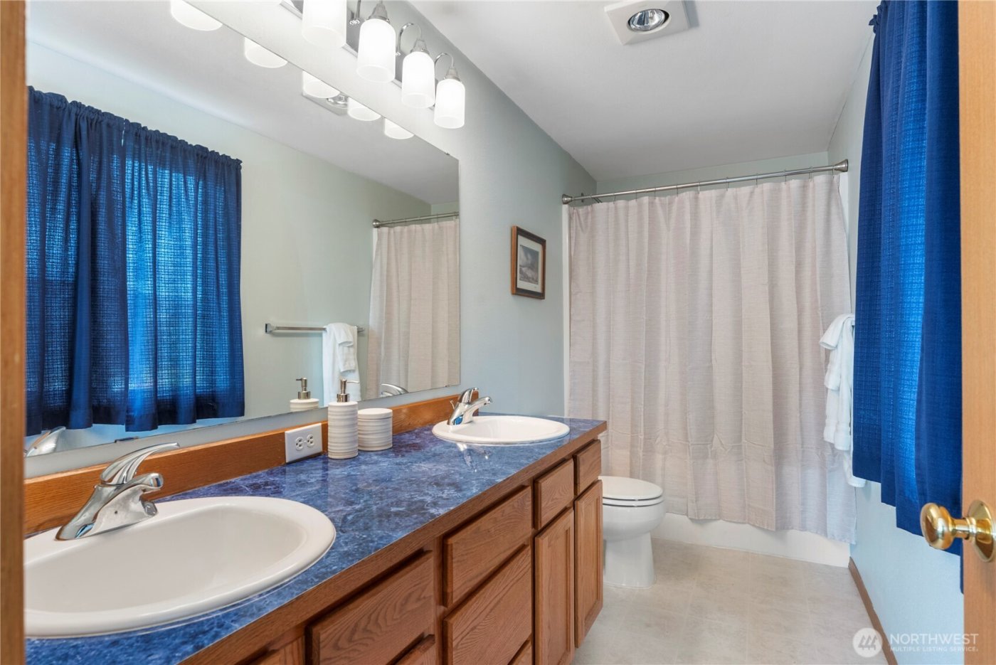 120 S Ocosta Street , Westport, WA 98595