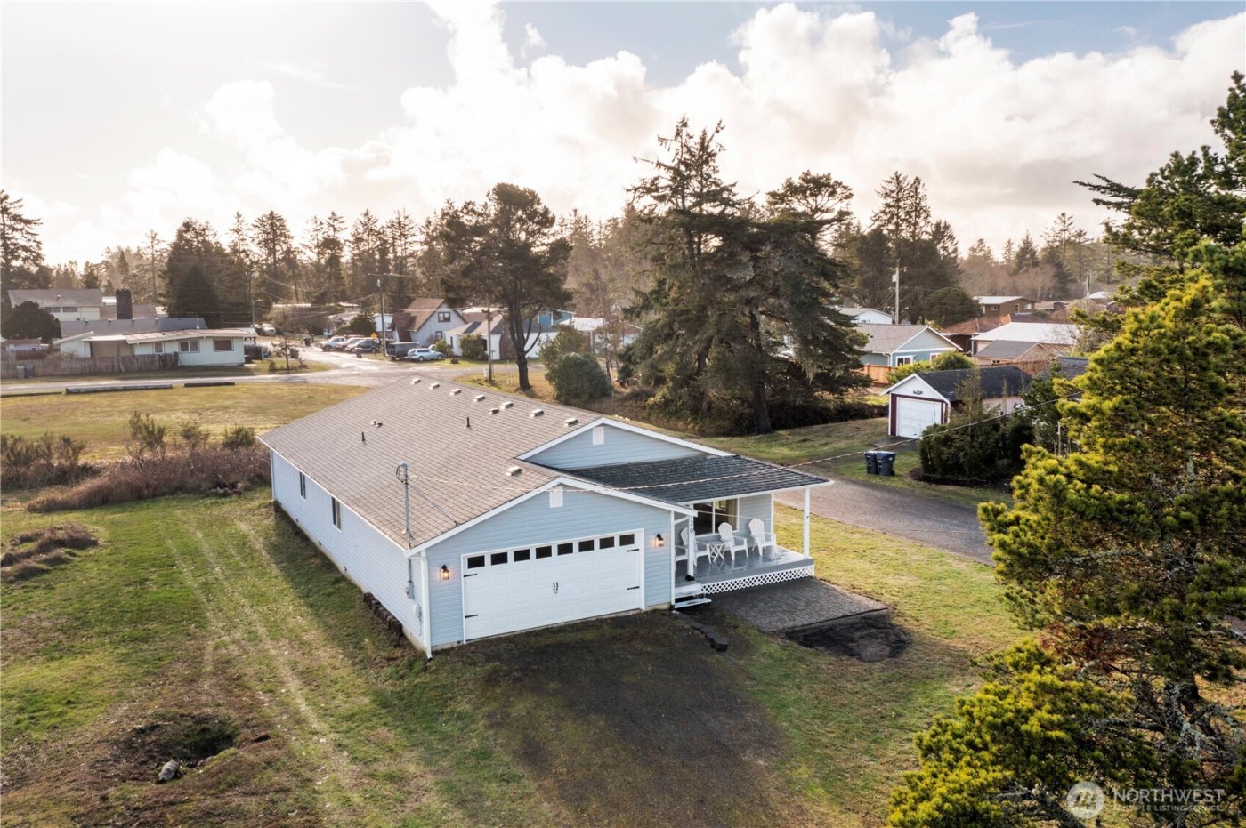 120 S Ocosta Street , Westport, WA 98595