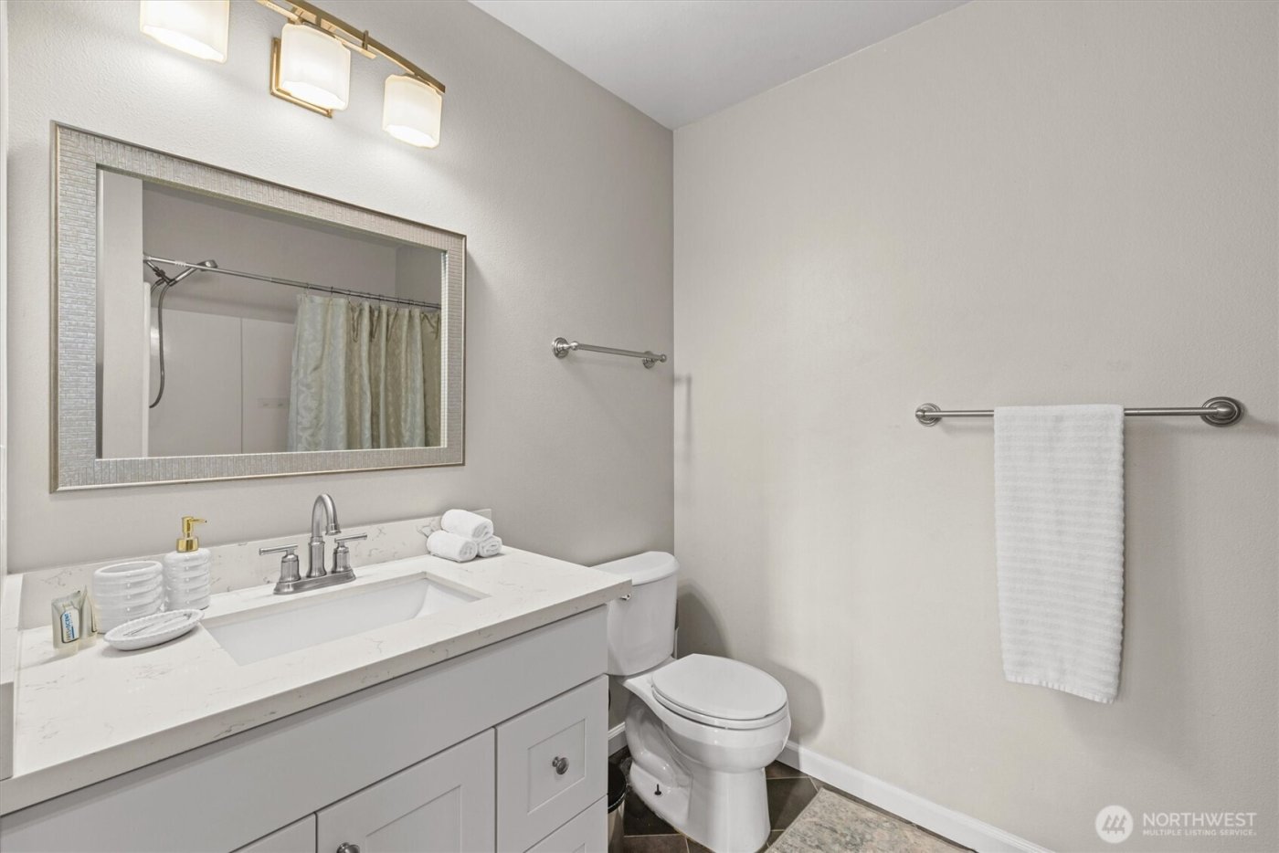 37541 21st Avenue S, Federal Way, WA 98003