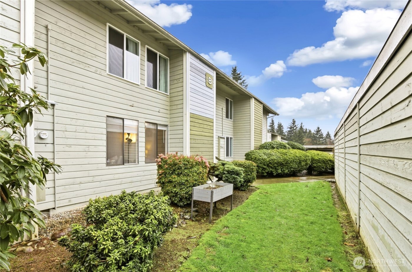 14401 SE Petrovitsky Road #B102, Renton, WA 98058