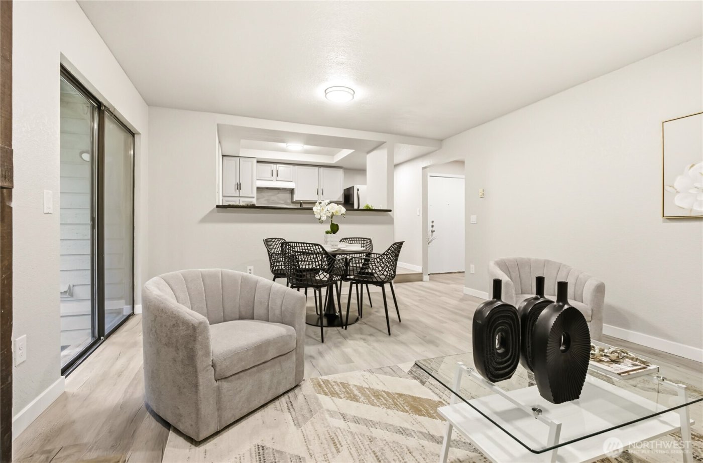 14401 SE Petrovitsky Road #B102, Renton, WA 98058