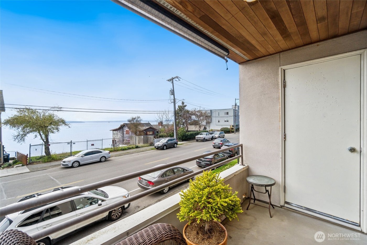 4222 Beach Drive SW #202, Seattle, WA 98116