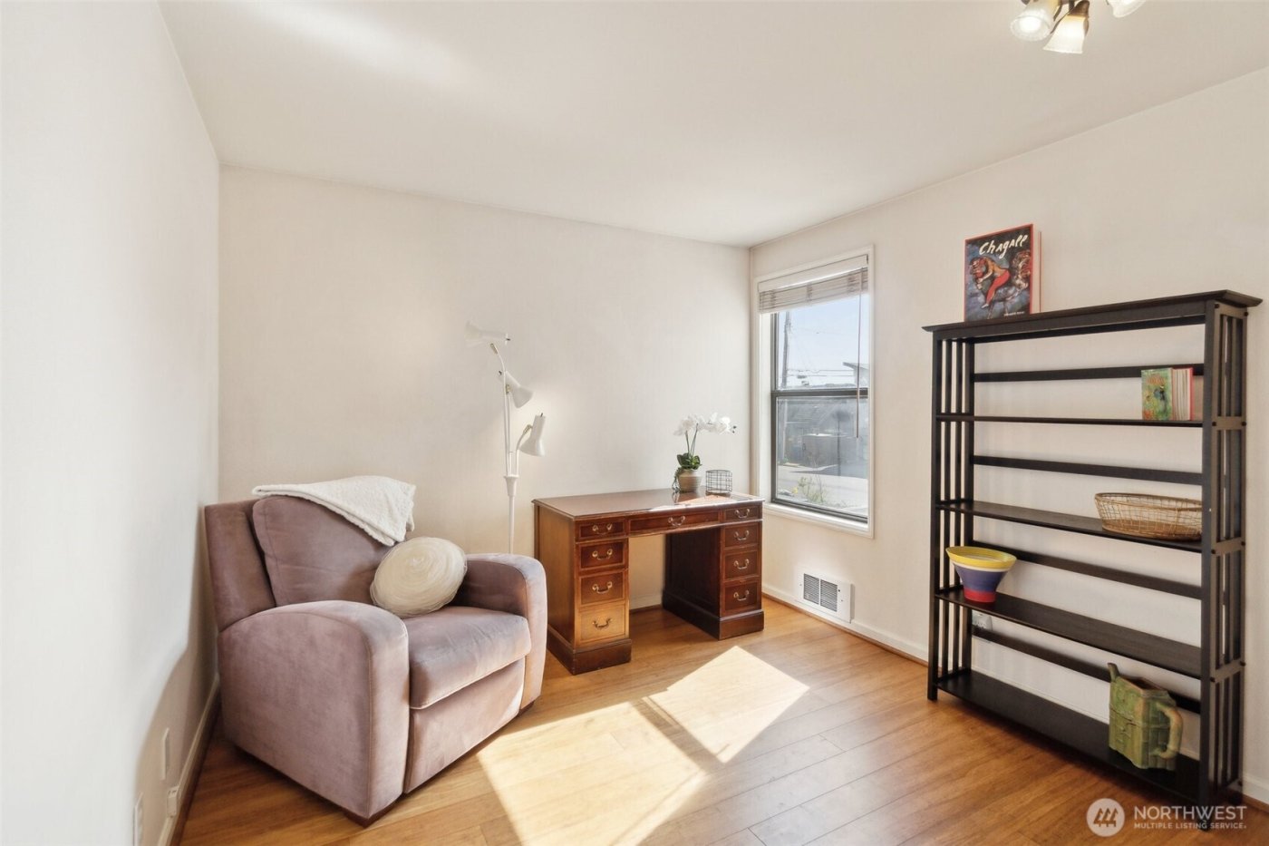 4222 Beach Drive SW #202, Seattle, WA 98116