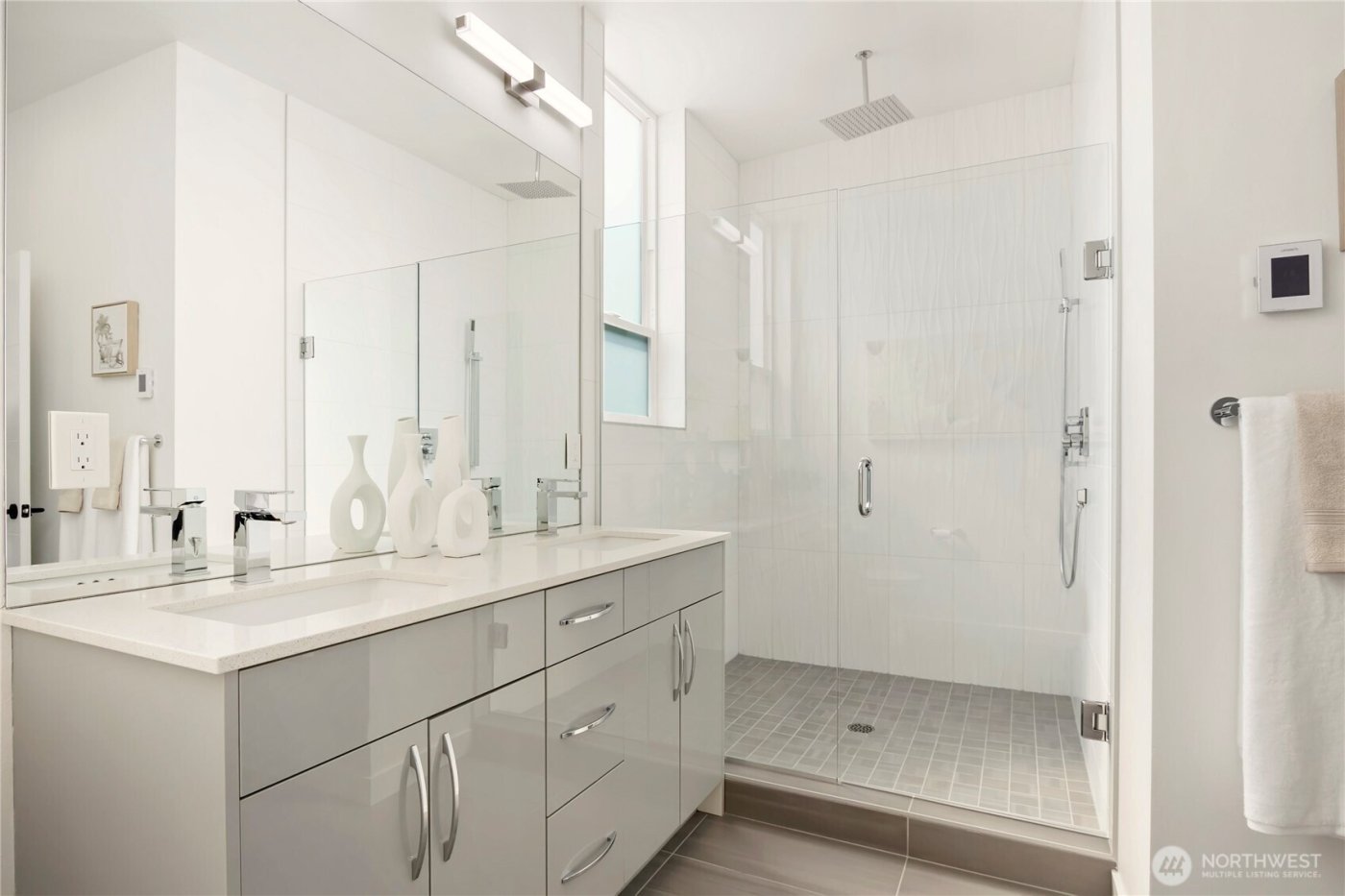 947 NW 56th Street , Seattle, WA 98107