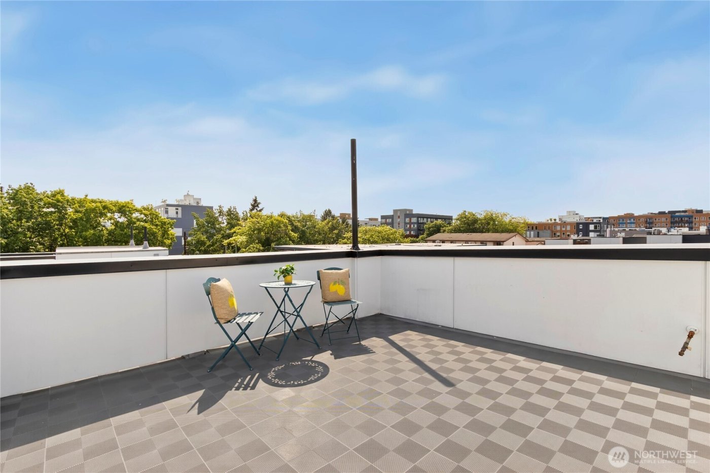 947 NW 56th Street , Seattle, WA 98107