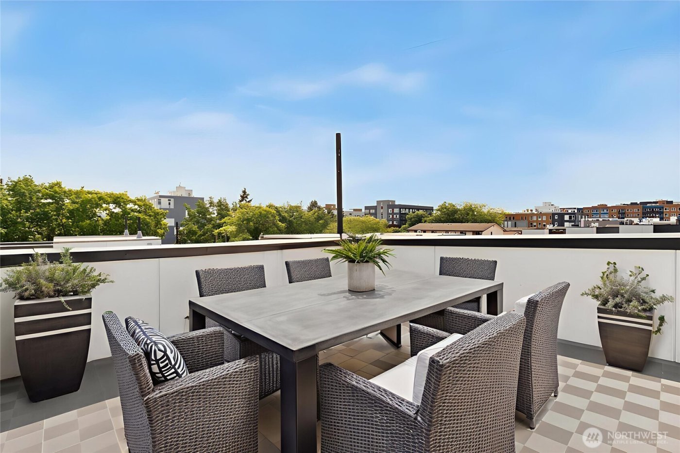 947 NW 56th Street , Seattle, WA 98107