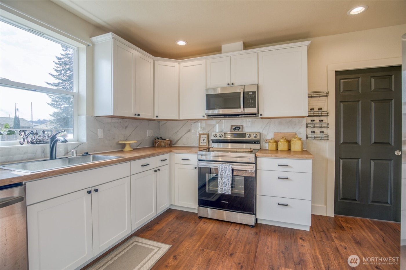 325 E Scott Street , Aberdeen, WA 98520