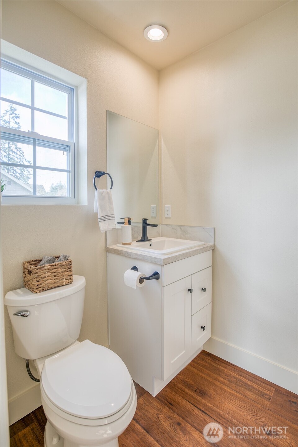 325 E Scott Street , Aberdeen, WA 98520