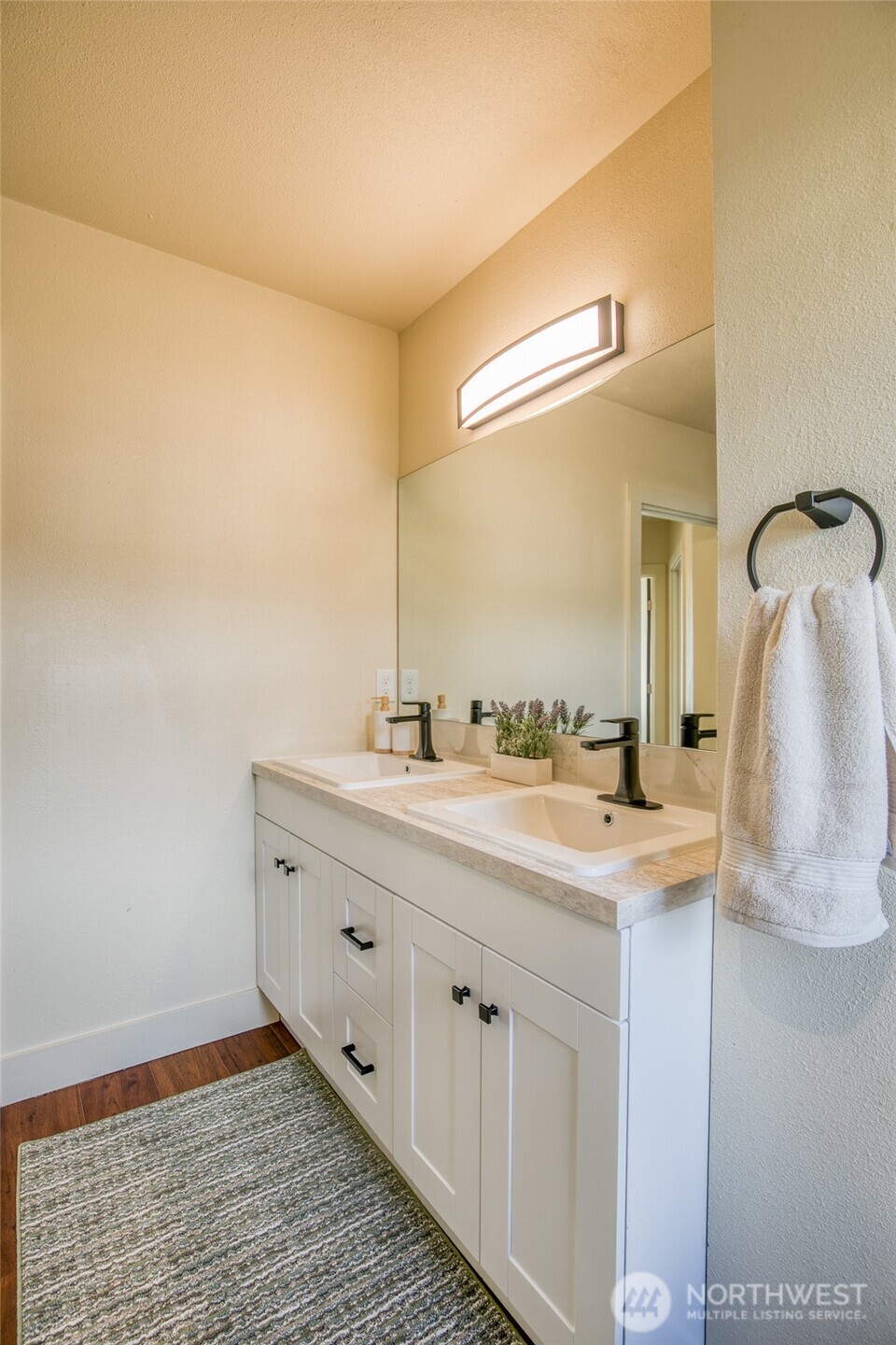 325 E Scott Street , Aberdeen, WA 98520