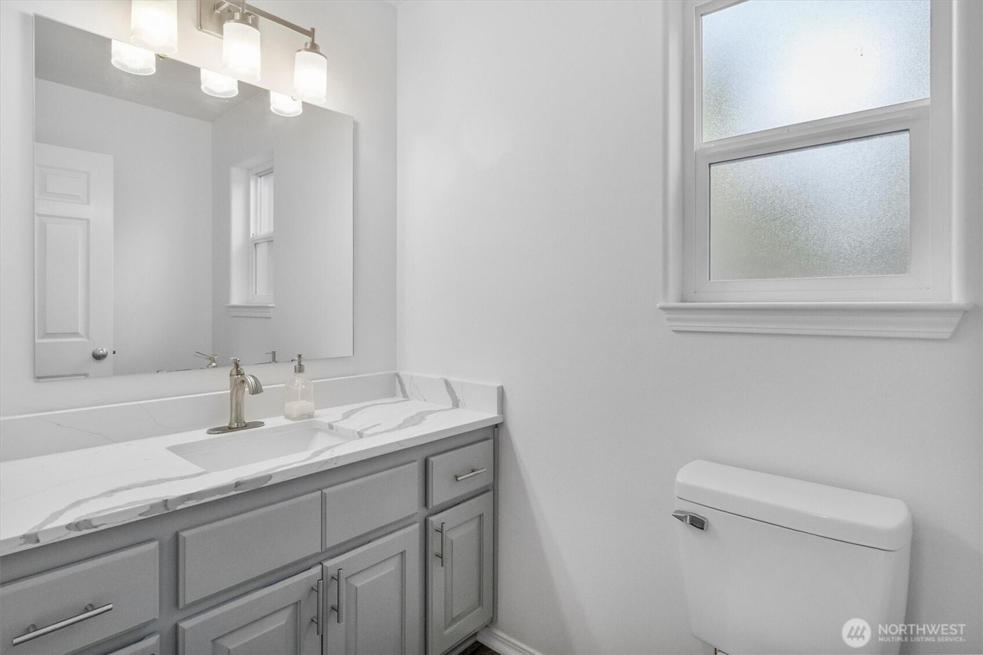 705 Finley Lane #N2, La Conner, WA 98257