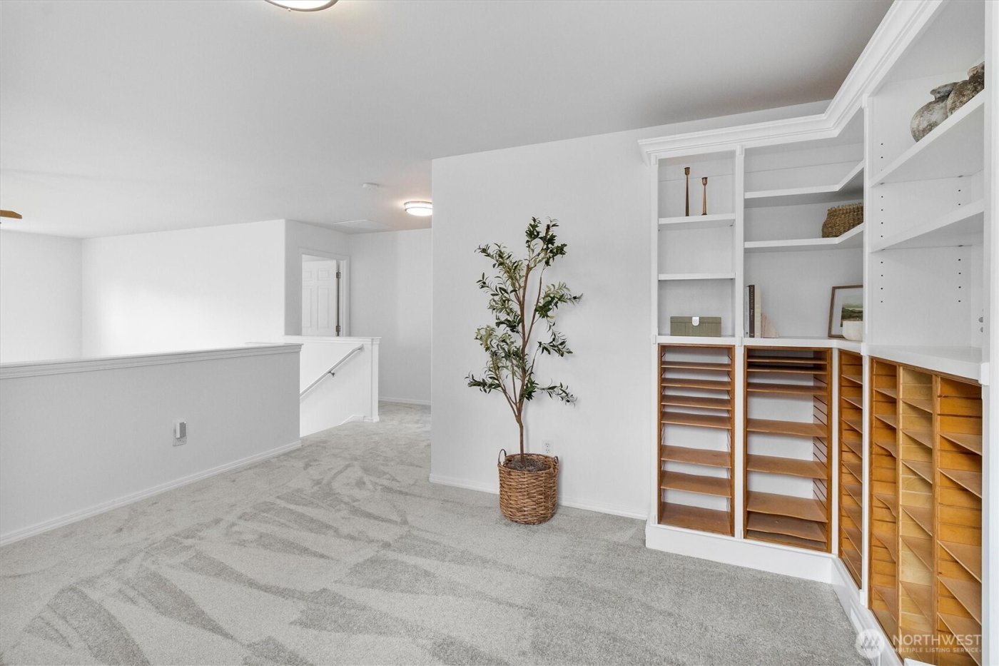 705 Finley Lane #N2, La Conner, WA 98257