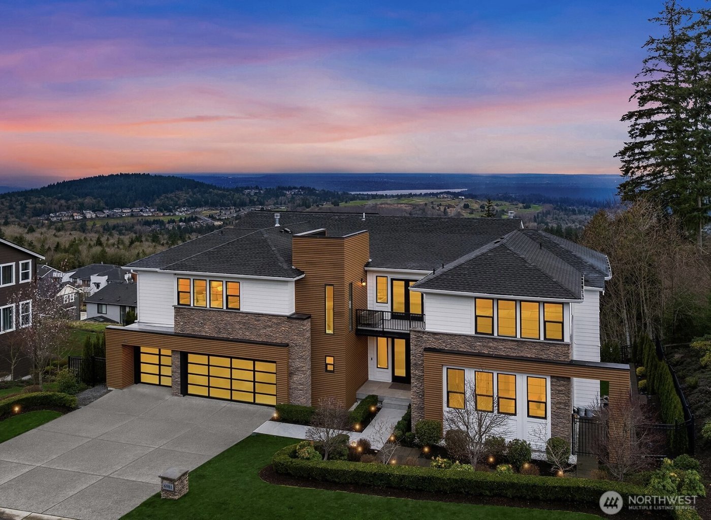 6981 171st Court SE, Bellevue, WA 98006-5038