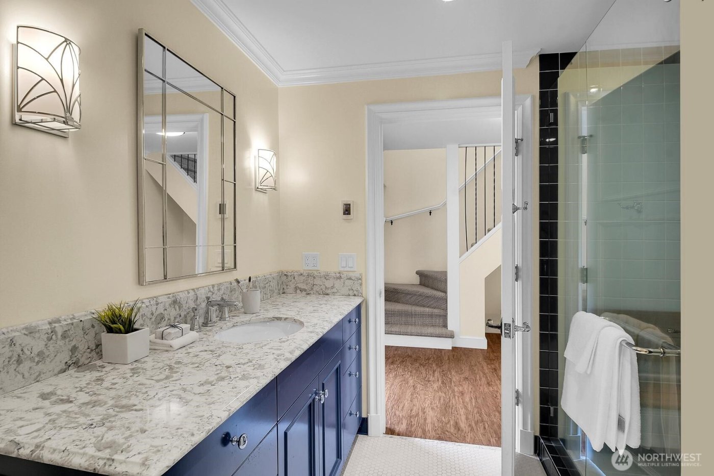 2686 44th Avenue W, Seattle, WA 98199