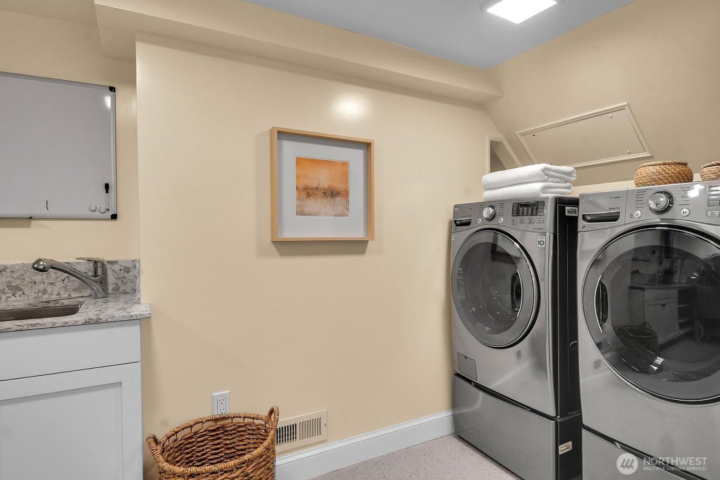 2686 44th Avenue W, Seattle, WA 98199