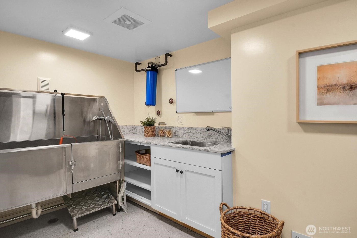 2686 44th Avenue W, Seattle, WA 98199