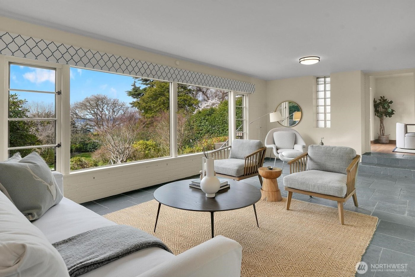 2686 44th Avenue W, Seattle, WA 98199