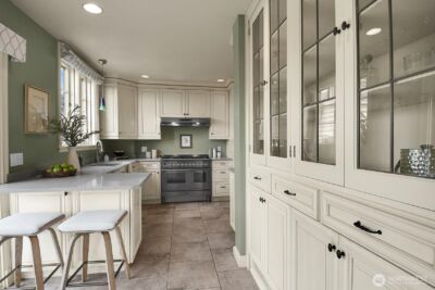 2686 44th Avenue W, Seattle, WA 98199 - Photo 9