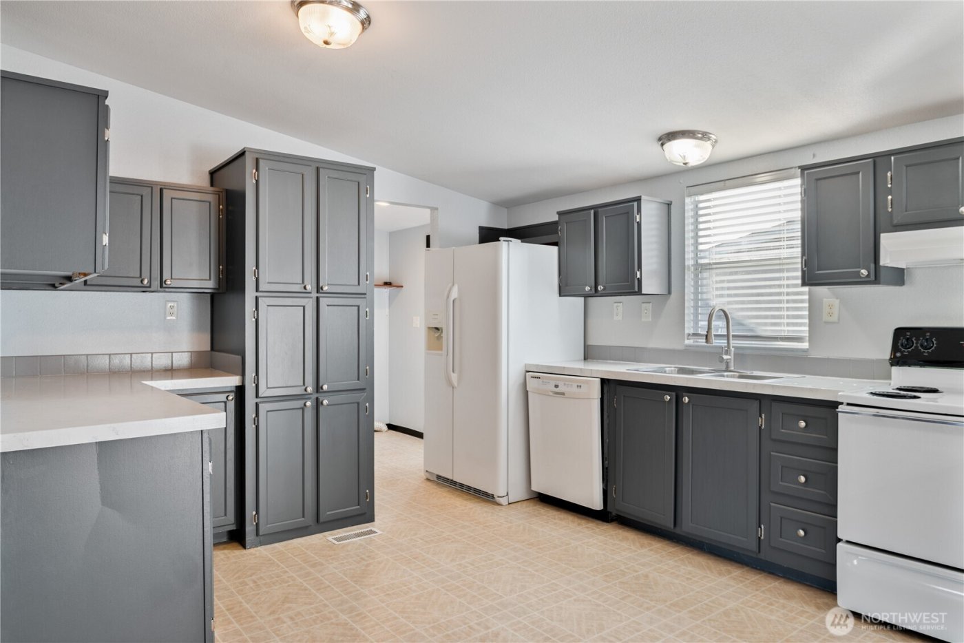 233 Concord Place , Longview, WA 98632