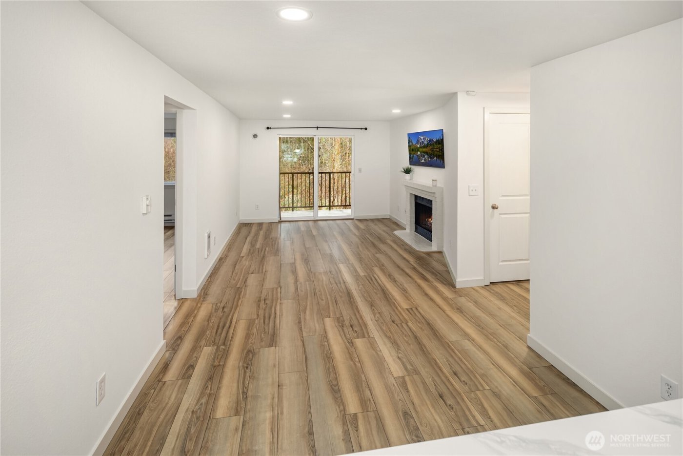 14006 NE 181st Place #B205, Woodinville, WA 98072