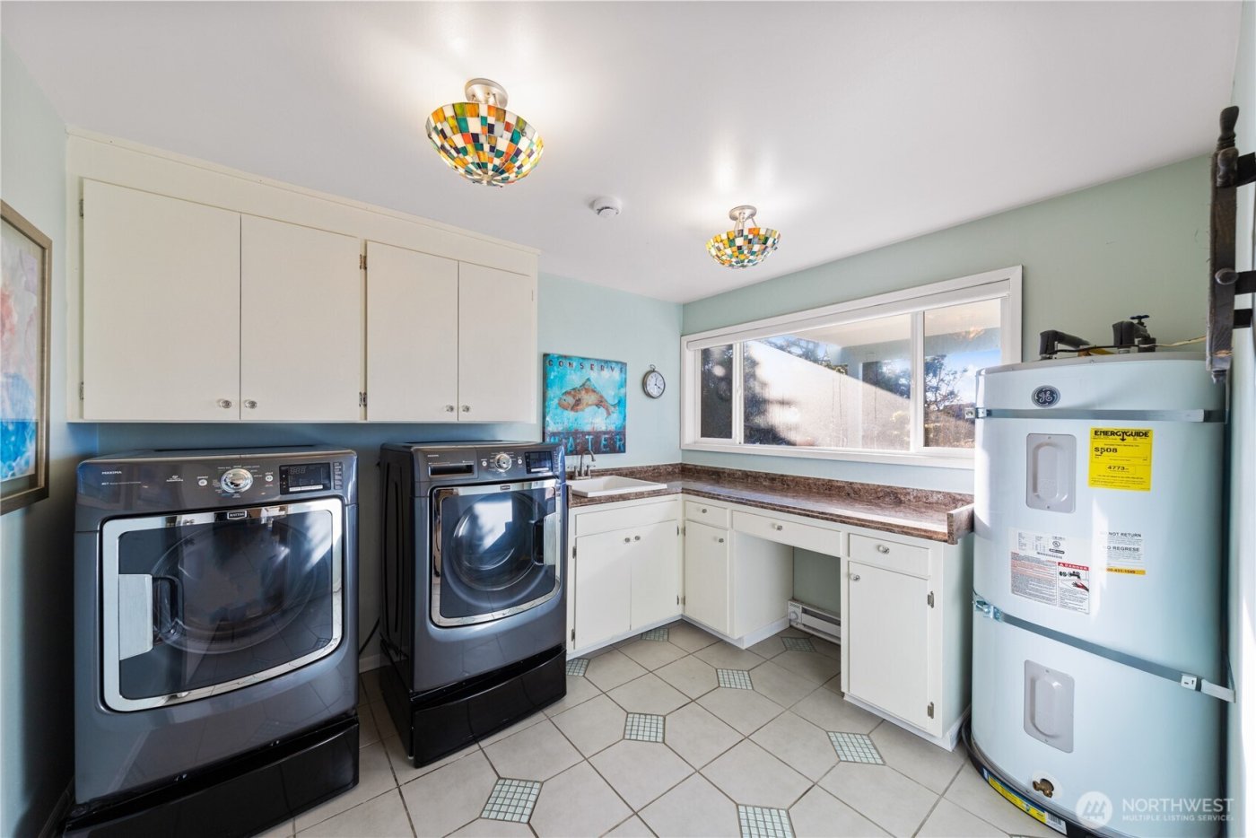 4951 Surfcrest Drive , Oak Harbor, WA 98277-7900