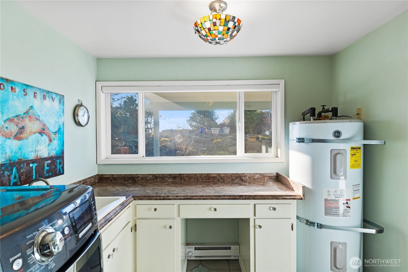 4951 Surfcrest Drive , Oak Harbor, WA 98277-7900