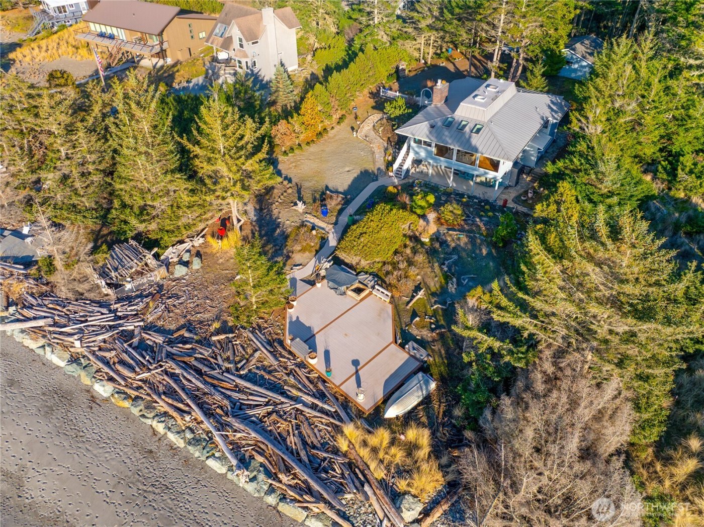 4951 Surfcrest Drive , Oak Harbor, WA 98277-7900