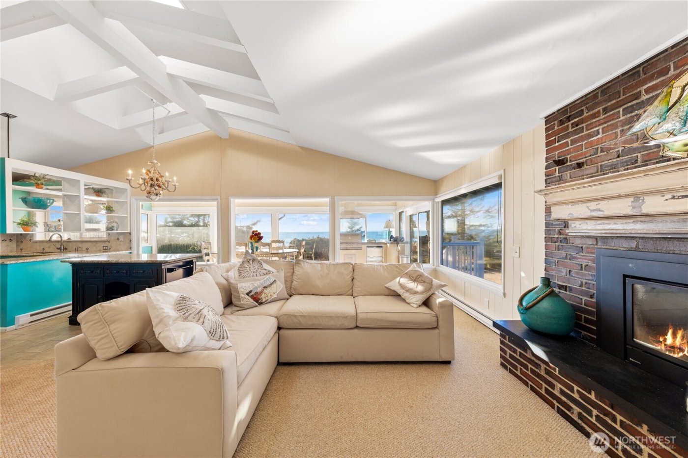 4951 Surfcrest Drive , Oak Harbor, WA 98277-7900