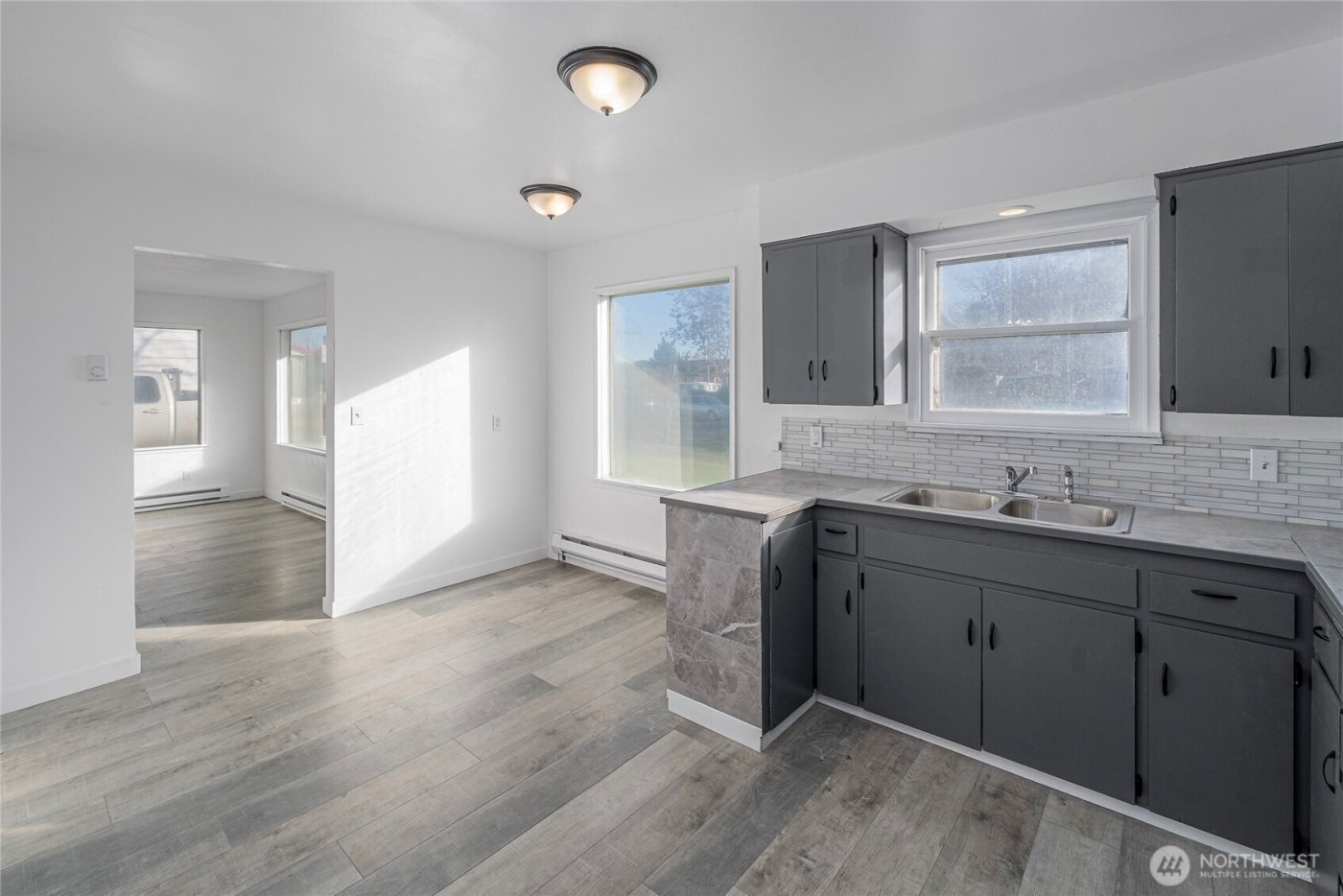 1820 W Lakeside Drive , Moses Lake, WA 98837